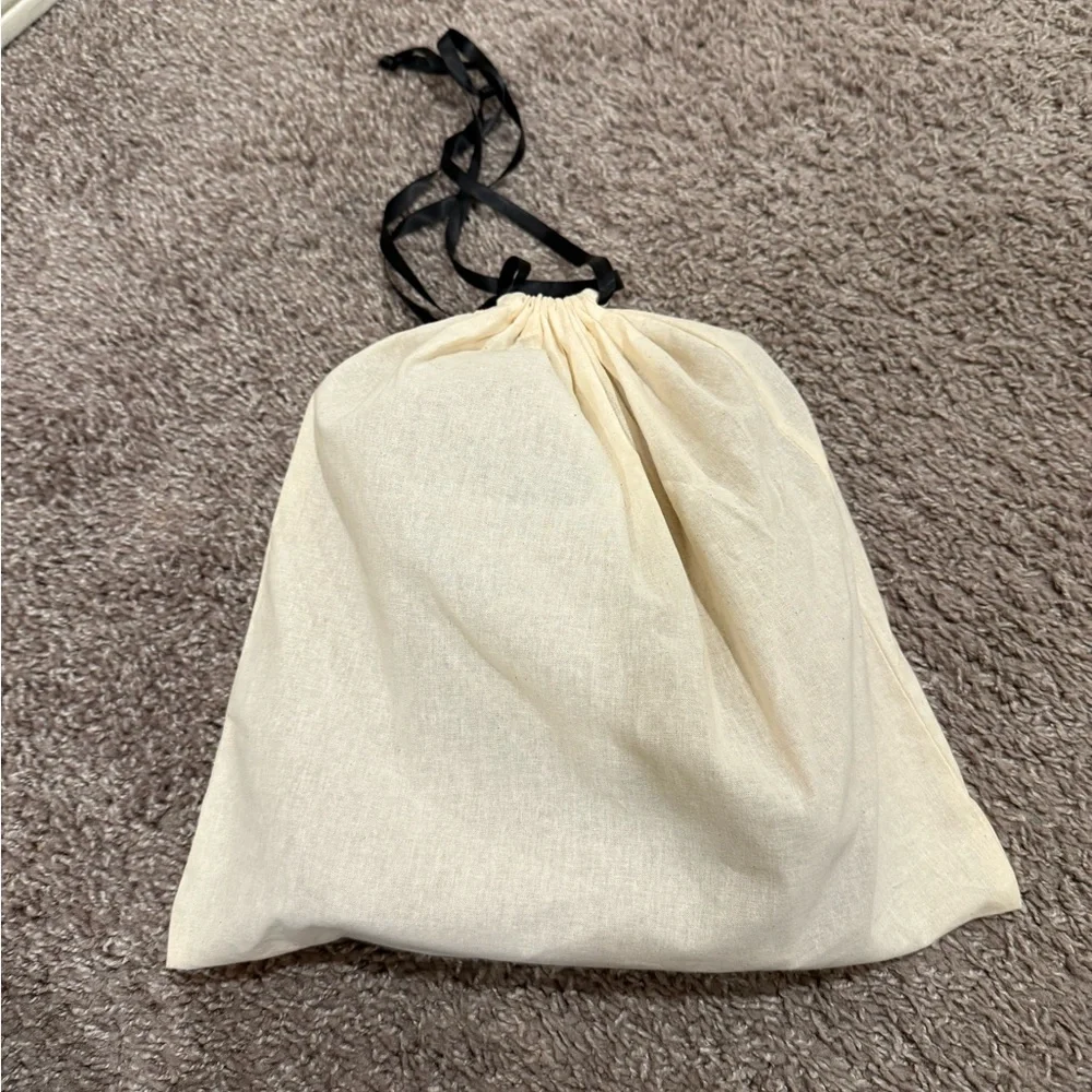 New Quince Italian Leather Foldover Crossbody in Cognac - Picture 15 of 15